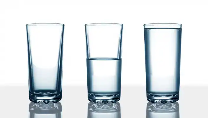 water glasses 3BYEGVZ 705x402 1 Über uns